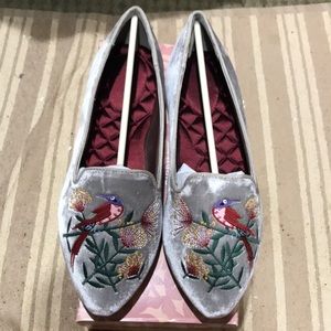 The Blackbird Royal Perch Birdies x minted